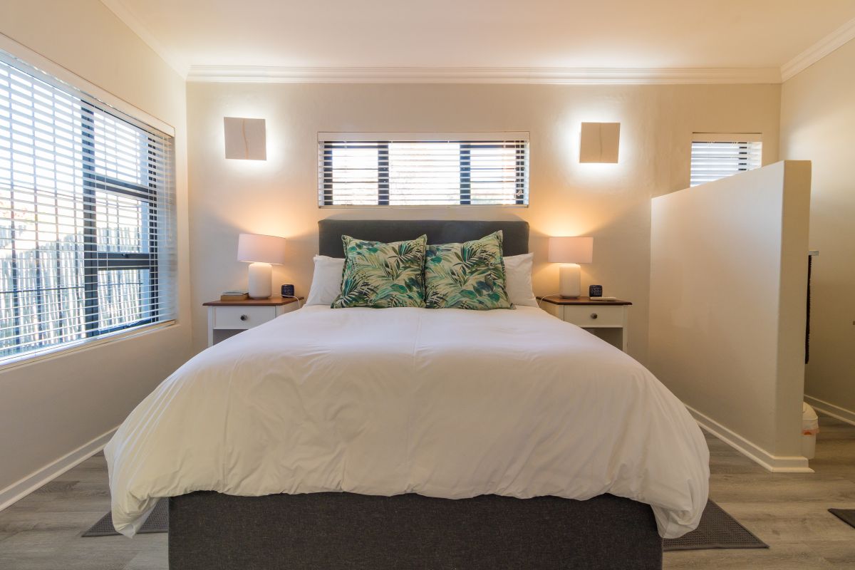 Queen bedroom